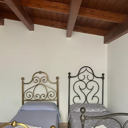 Ai Piedi Del Morrone *